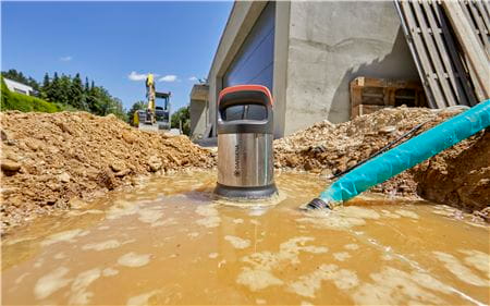 Pompa sumersibila Gardena pentru apă curată/murdară, 19500 l/h, Aquasensor 9049